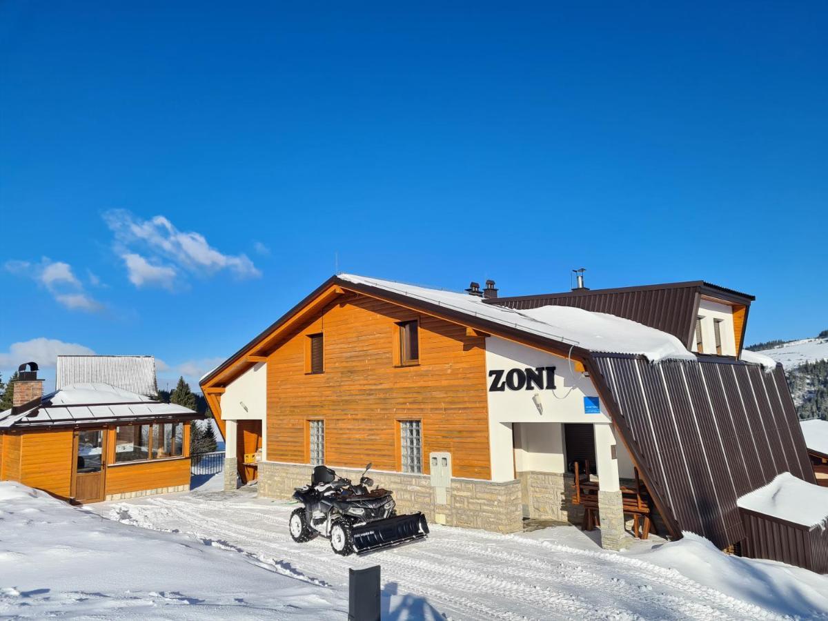Apartments Zoni Vlašić Eksteriør billede